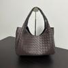 Hand-woven European and American Retro Texture Versatile Handbag Large Capacity Leisure Commuting Fashion Simple Tote Bag