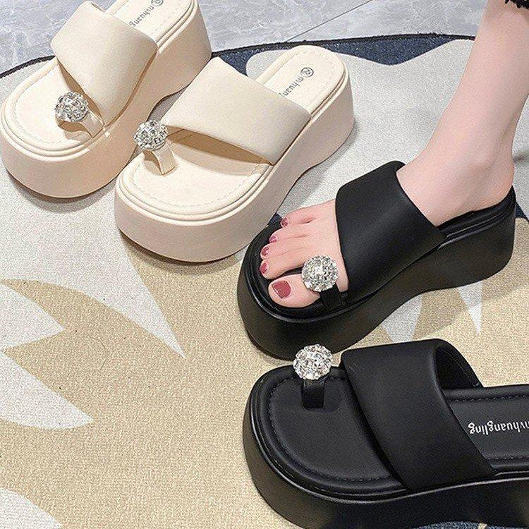 Thick-soled Set of Toes Internet Celebrity Slippers Women's Super Fire Wear 2025 New Summer High-end Small Rhinestone Sandals Drag