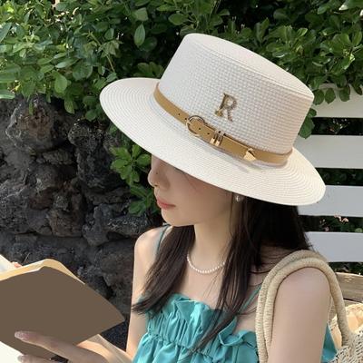 Cappello da spiaggia leggero da vacanza con visiera piatta in stile inglese retrò con cintura a lettera e strass