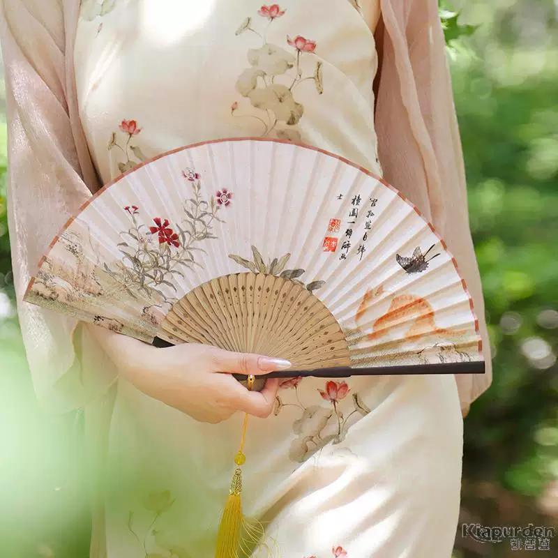 Chinese-Style Folding Fan for Women, Portable and Easy to Open and Close, Suitable for Summer, Dance, Traditional Hanfu, and Qipao