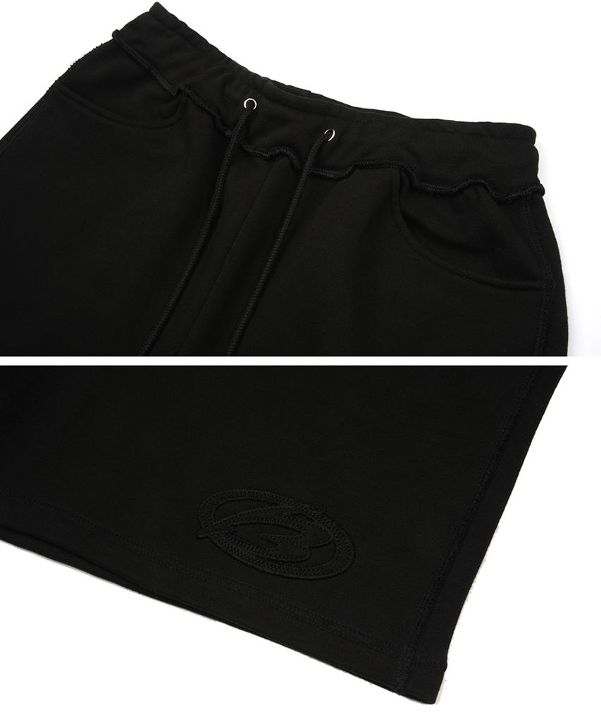 MORE THAN BLACK Cut Off Sweat Shorts