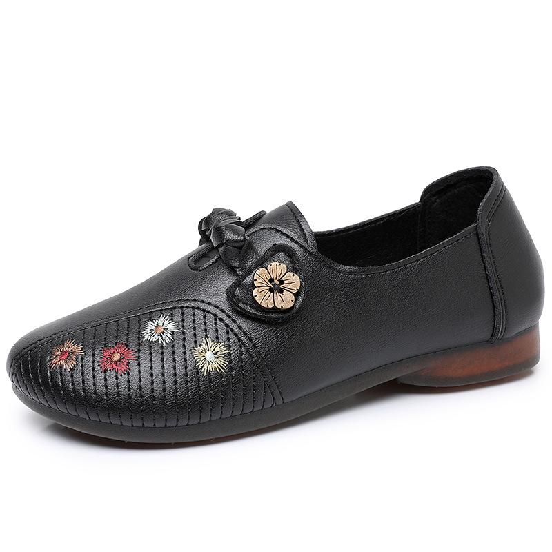 New Middle-aged and Elderly Grandma Women's Shoes Comfortable Middle-aged Non-slip Flat 2026 Spring and Autumn Leather Shoes