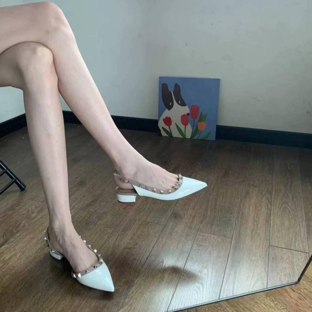 New flat-bottomed rivet bag head sandals women's patent leather versatile low-heeled thick-heeled shallow-mouth pointed single shoes