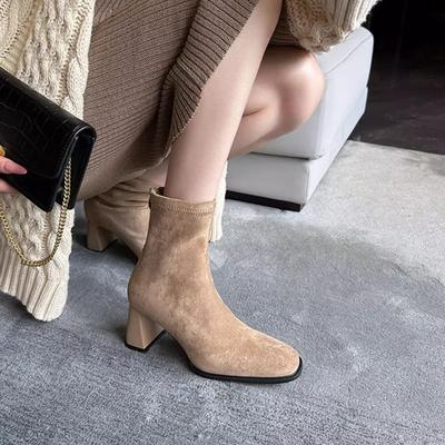 Sanfte kurze Stiefel erhöhen Wind dicker Absatz dünne Dame Martin Stiefel Reißverschluss hinten quadratische Spitze Wildleder