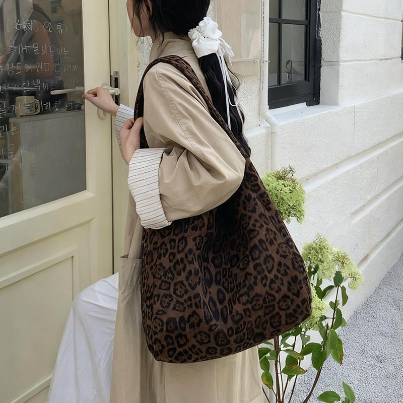 Women's Fashion Shoulder Bag Suede Leopard Pattern Large Capacity Magnetic Clasp Handbags Lightweight Shopper Totes