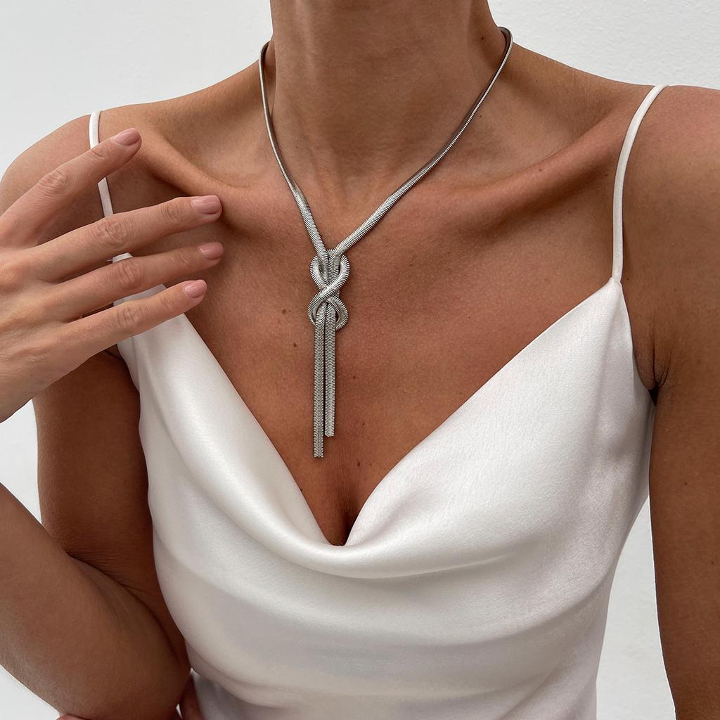 Ingemark Vintage Hladký Hadí Řetízek Náhrdelník pro Ženy 2026 Nová Móda Vícevrstvý Dlouhý Třásněný Choker na Hrudník Party Šperky Dárek