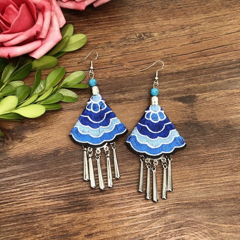 Hand-embroidered retro fabric earrings, flower fringed versatile femininity, stage performance, earrings, earrings.