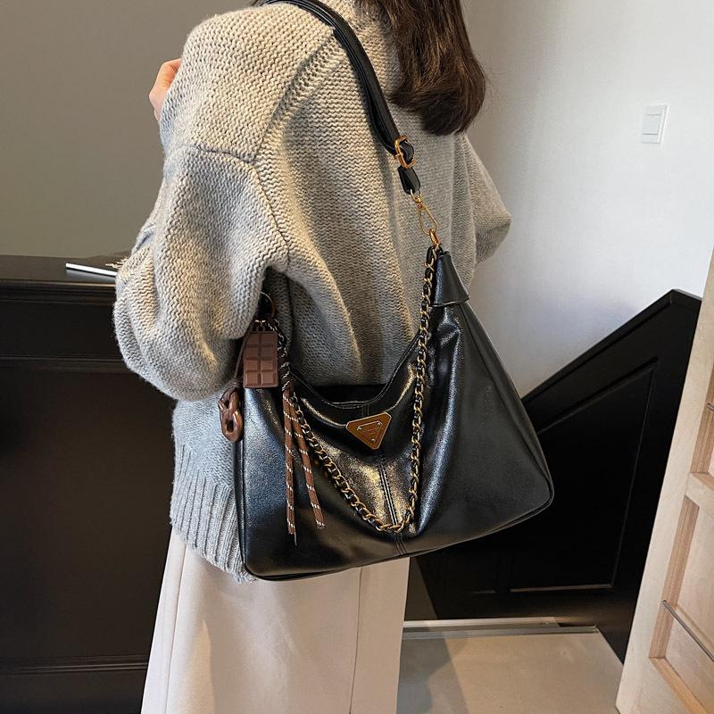 2025 new large-capacity bag women's autumn and winter Sen Meng simple shoulder messenger bag soft face women's commuter tote bag