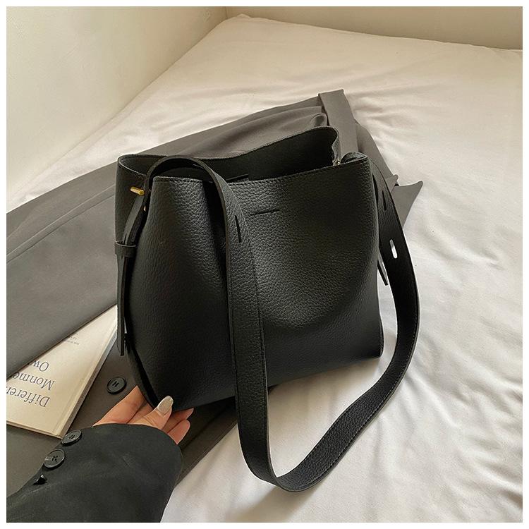 Premium texture fashionable simple small bag women's 2025 new trendy and popular bucket bag versatile messenger bag
