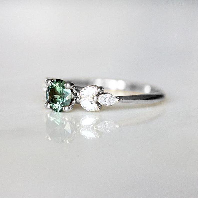 Emerald Zircon Diamond Alloy Engagement Ring