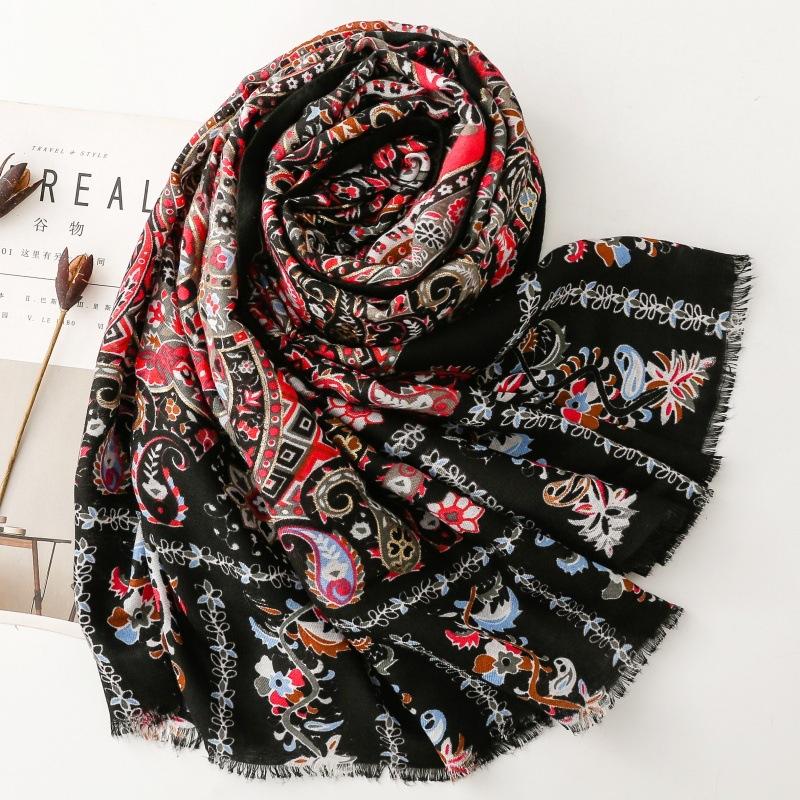 Bohemia Retro Paisley Women Scarf Shawl Cotton Linen Feeling Tassel Pashmina Muslim Hijab Wrap Lady Viscose Scarf Foulard