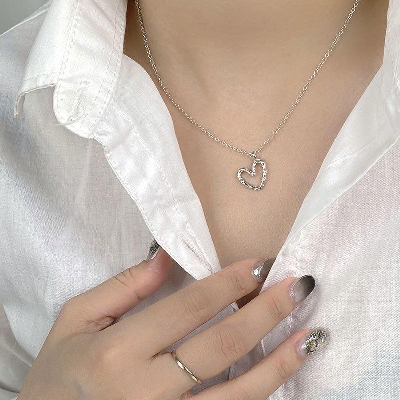 Wrinkled Lava Heart-shaped Necklace with Hollowed Out Heart-shaped Pendant, Collarbone Chain, Niche Design, Temperament