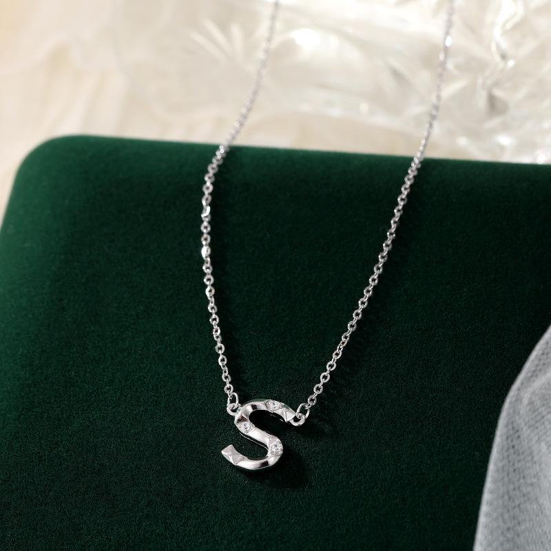 Banyan Tree S925 Silber Halskette mit englischen Buchstaben und Diamanten – Elegante und vielseitige Schlüsselbeinkette für Damen