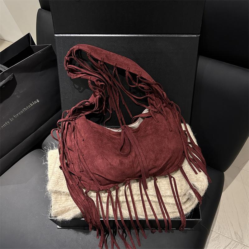 

Niche design shoulder bag autumn and winter new personalized largecapacity bag fashion casual retro tote bag