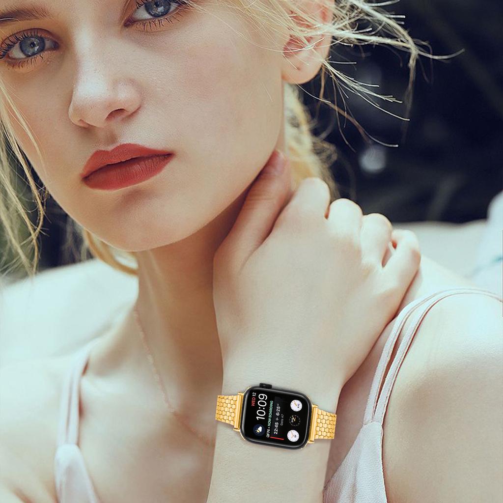 For Apple Watch Series 10 42mm/9 8 7 41mm/SE (2023) SE (2022) SE 6 5 4 40mm/3 2 1 38mm Stainless Steel Honeycomb Magnetic Buckle Strap