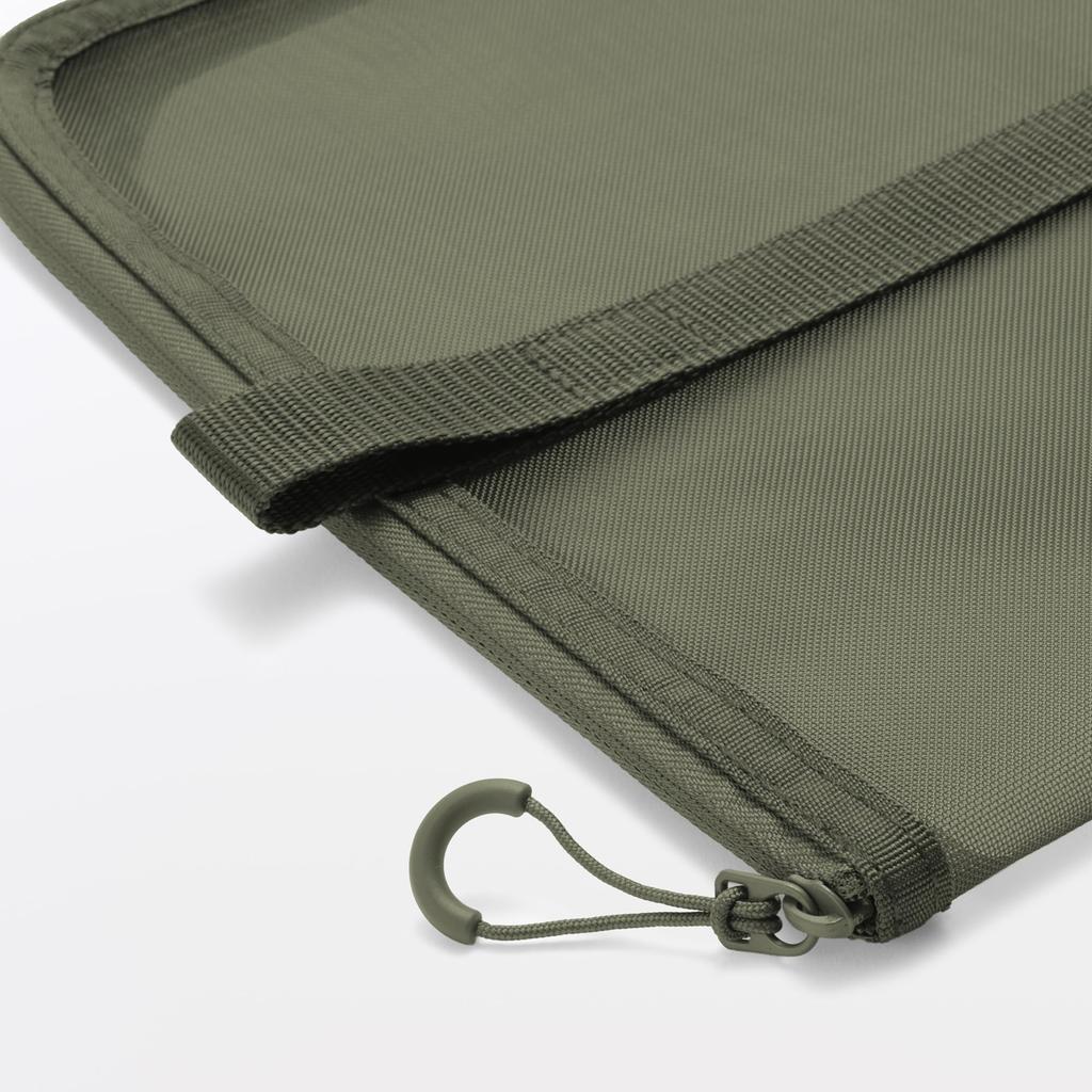 MUJI Nylon Mesh Vertical Document Case A4 Divider Khaki 23044738