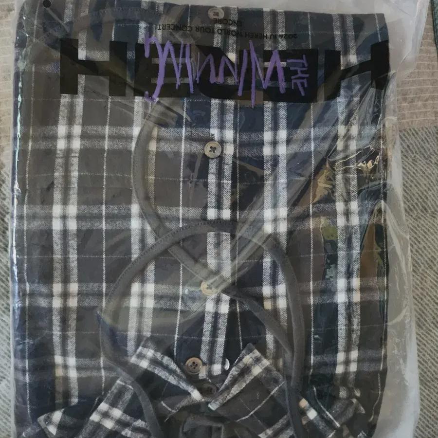 

Iu Check Shirt Hoodie Xl Нераспечатанный