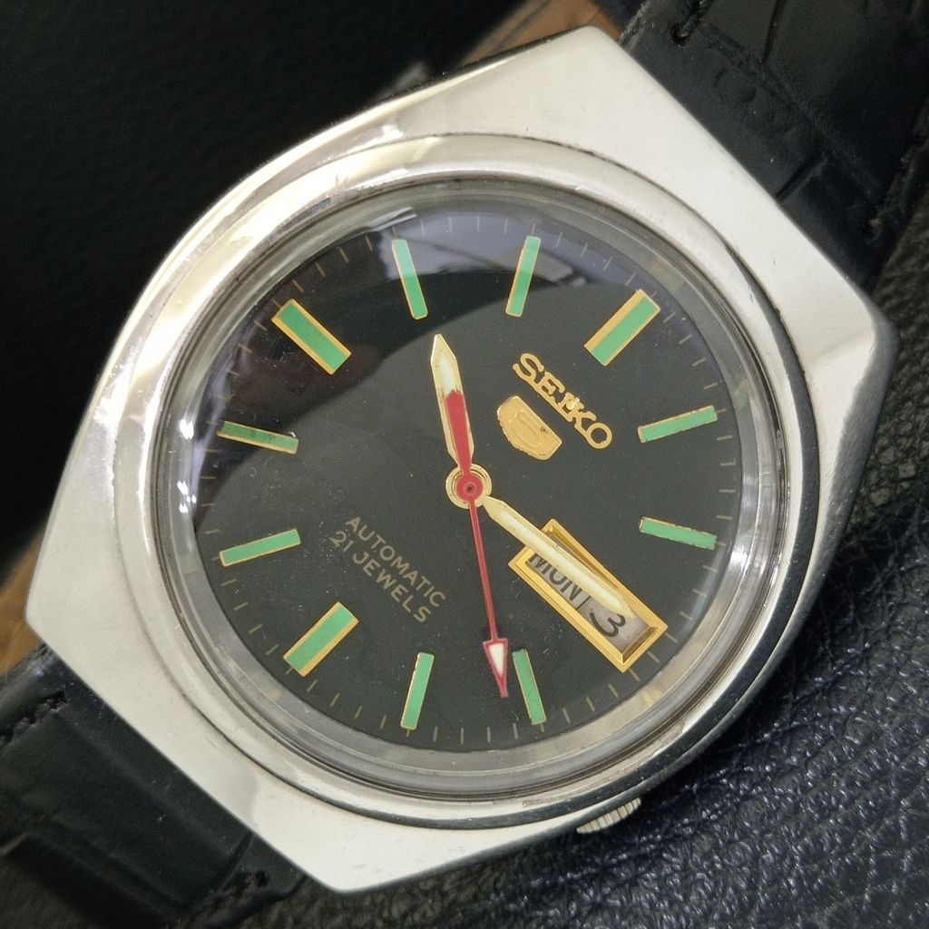 VINTAGE SEIKO 5 AUTOMATIC 7S26A JAPAN MENS BLACK COLOR DIAL WATCH A701915-5 R207-a701915