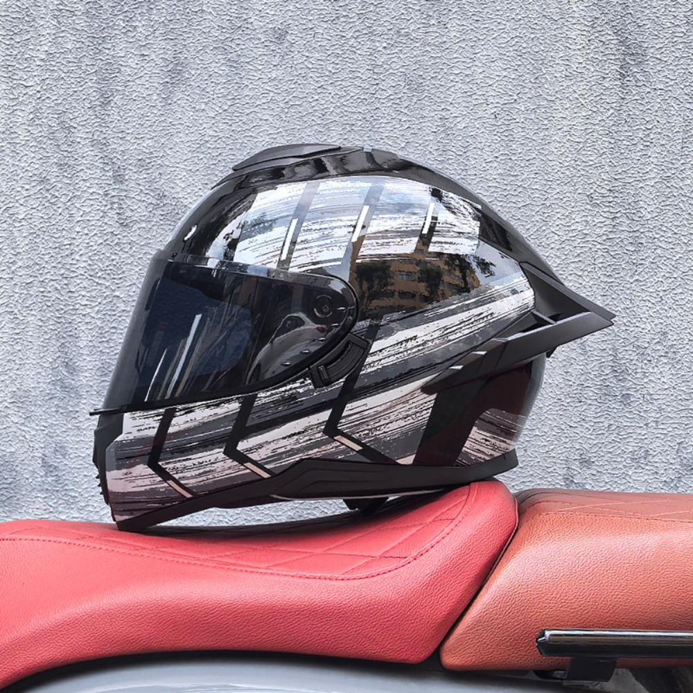 DOT Full Helmet Double Mirror Helmet Men's Four-season Universal Hard Hat Female Knight Locomotive Double Lens