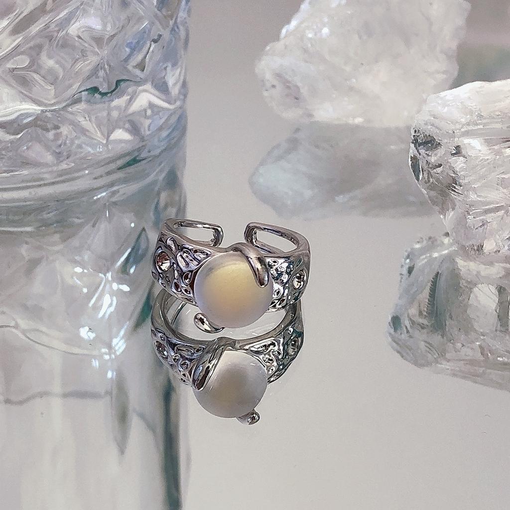 Trendy Vintage Opal Irregular Natural Stone Ring White Opal Aesthetic Hollow Boho Finger Rings For Women Y2K Creative Jewelry