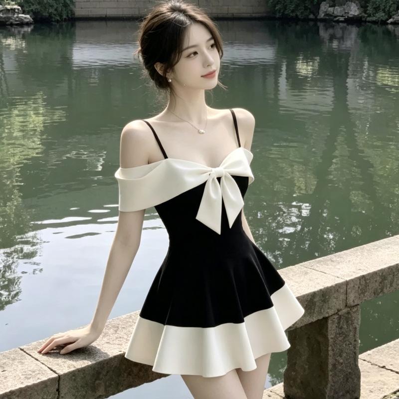2026 new bow splicing design temperament elegant dress skirt one-word shoulder suspender contrasting color dress