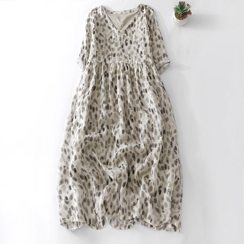 

Летом 2025 года новое хлопково-льняное платье с принтом для женщин, свободное и тонкое, с рукавами три четверти, V-образным вырезом и длинной юбкой-клеш. 2XL