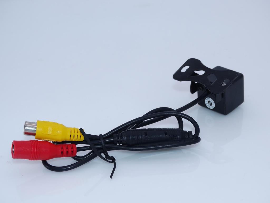 7-calowy monitor w lusterku wstecznym z krótką tablicą rejestracyjną i 7 światłami podczerwieni – bezprzewodowa kamera cofania