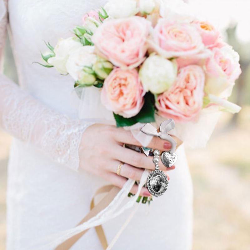 DIY Brosche Hochzeitsanhänger Spitzenrahmen Ovales Glascabochon Fotorahmen mit Anhänger Geeignet für Feiertagsbastelgebrauch