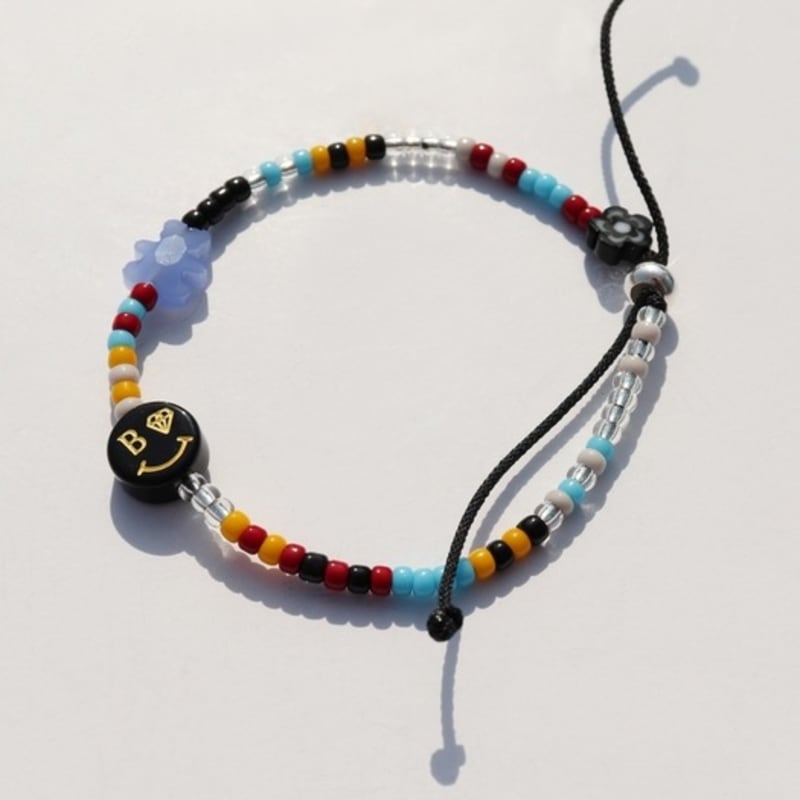 

BONBEAU Kitsch motives charm beads knot Bracelet Kitsch smile teddy bear charm beads thread bracelet knot bracelet Black Smile