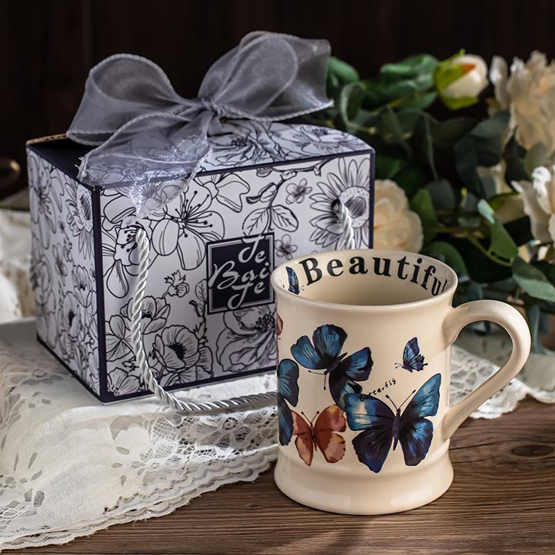 Fransk stil Hög kvalitet Utseende Muggar Nisch Kontorsvattenkoppar High End Keramiska Kaffekoppar Frukostkoppar och Souvenirer