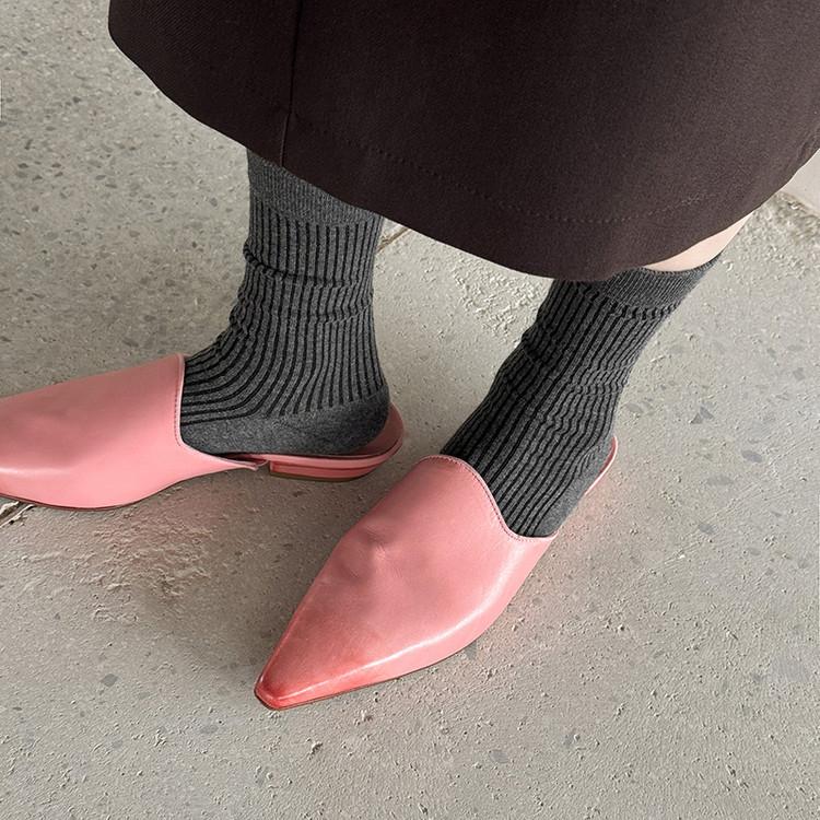 Estate 2025 nuove scarpe basse a punta scarpe da donna indossare borsa testa mezze pantofole sandali Muller donna