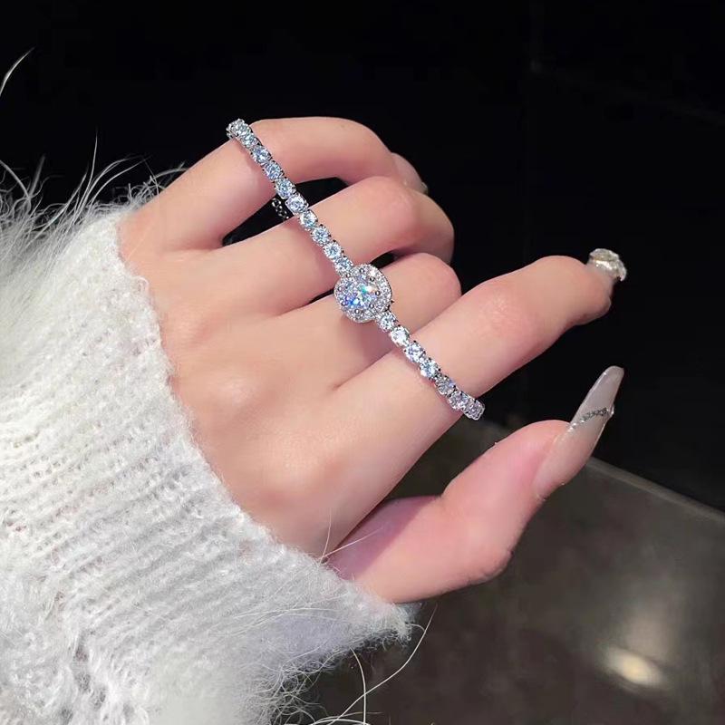 Korean Style Elegant Adjustable Zirconia Square Bracelet - Versatile, Light Luxury Hand Jewelry