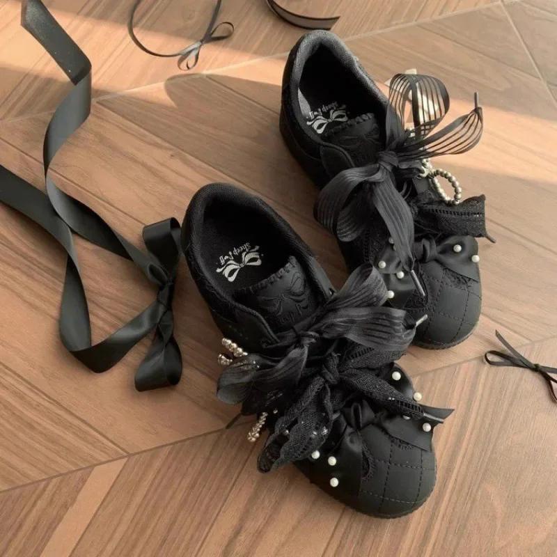 Scarpe da Ginnastica Casual con Pizzo Retrò e Suola Spessa, Nodo a Farfalla con Perle, Versione in Pelle di Mucca da Donna, Scarpe Dequn, Suola in Gomma, Scarpe da Skateboard