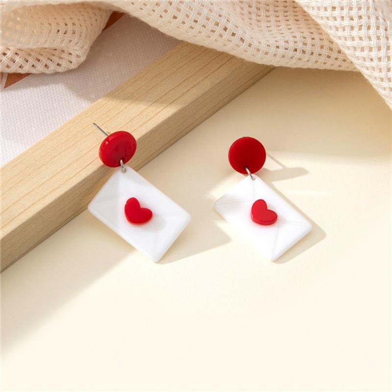 For Envelopes, Stud Earrings, Creative Red Love Decoration, Exquisite Elegance, Daily Commuting Temperament, Versatile Heart Shape