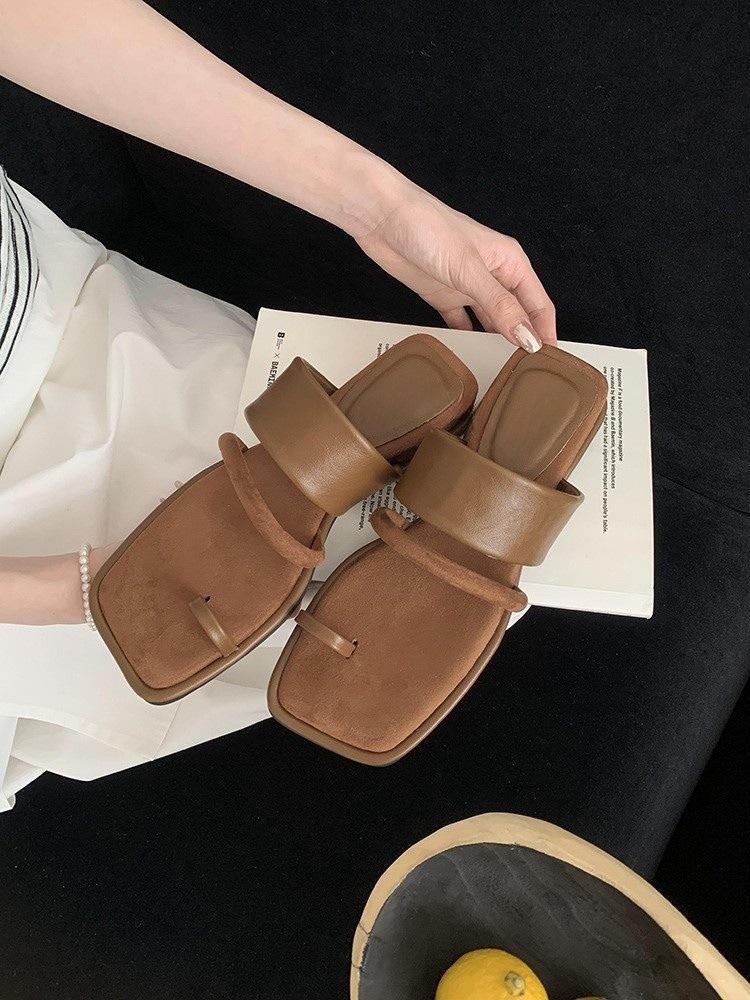 

Soft and soft~ Thick-soled cool slippers for women 2025 summer trendy high-end sense versatile apricot beautiful sandals for women 40 коричневий