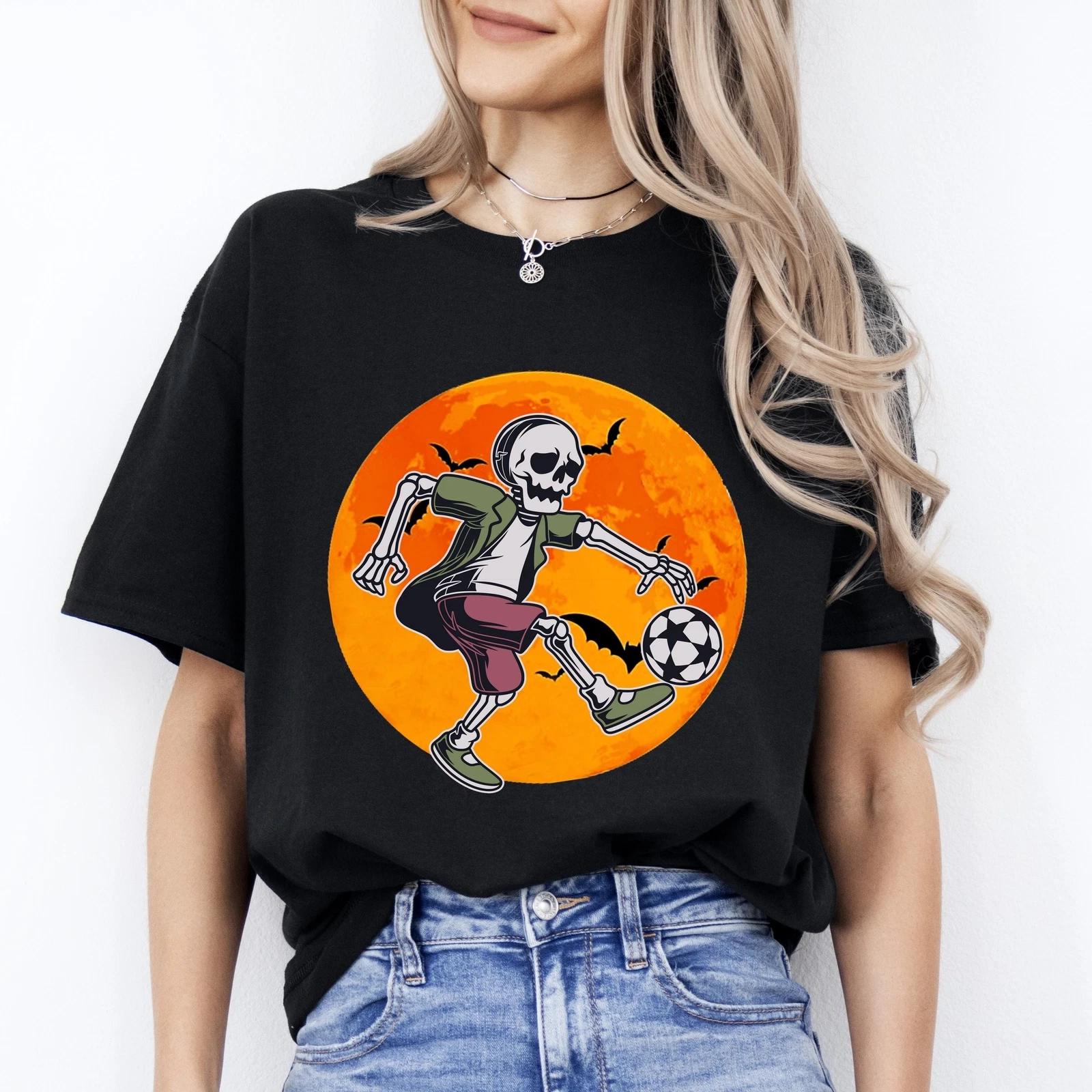 Football skeleton Halloween Unisex T-Shirt Soccer lover Soccer player Spooky tee L