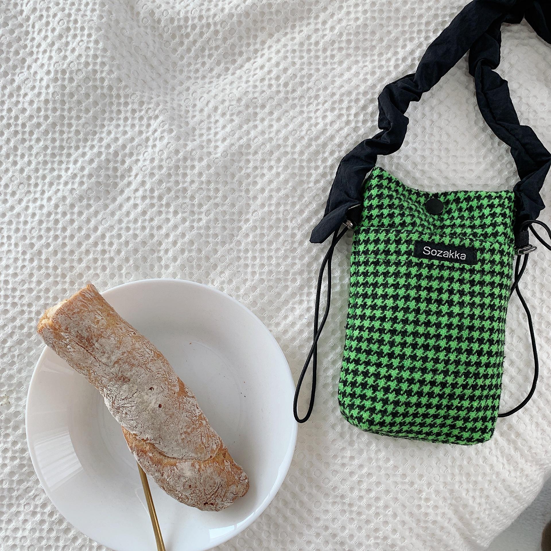 

Cute girl diagonal span mobile phone bag student change bag thousand bird plaid shoulder messenger bag