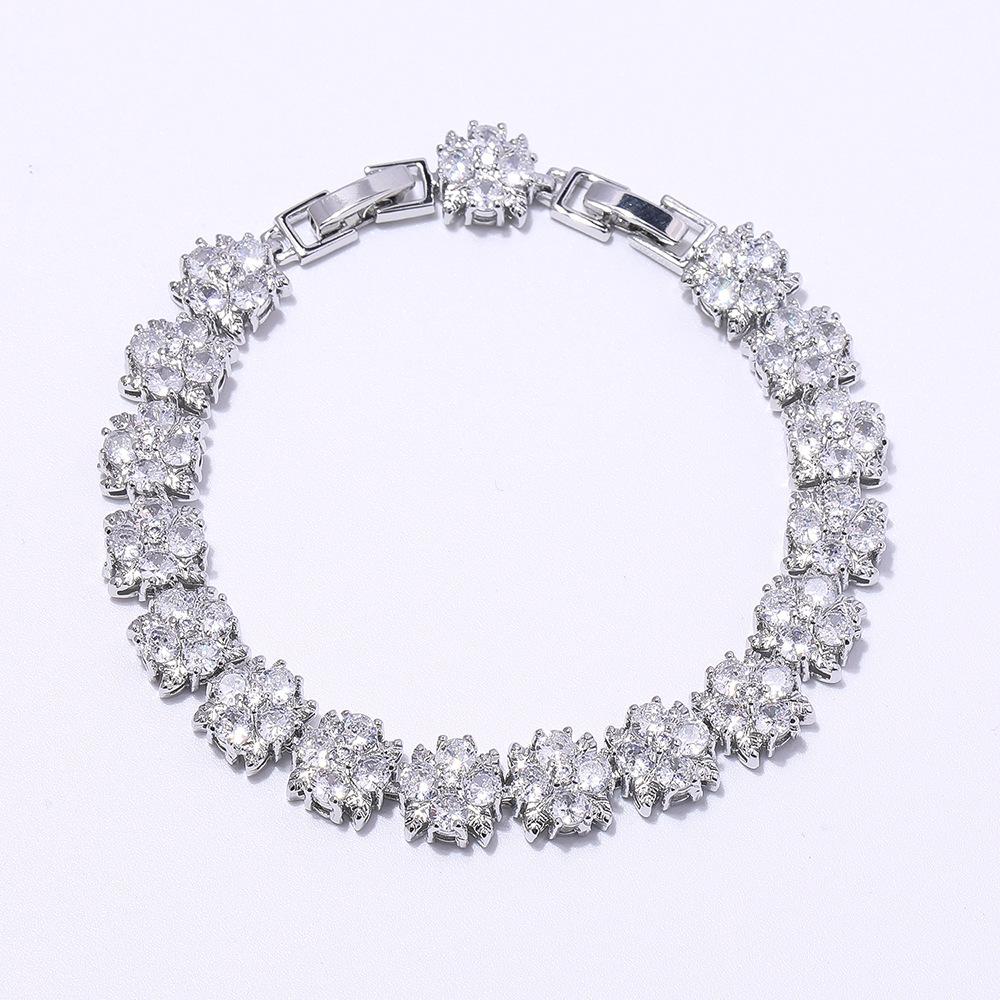 

Горячая распродажа браслет из циркония с крестом и сливовым цветком с невыцветающими ювелирными изделиями из полных бриллиантов 17.5Cm main chain with 3cm extension buckle