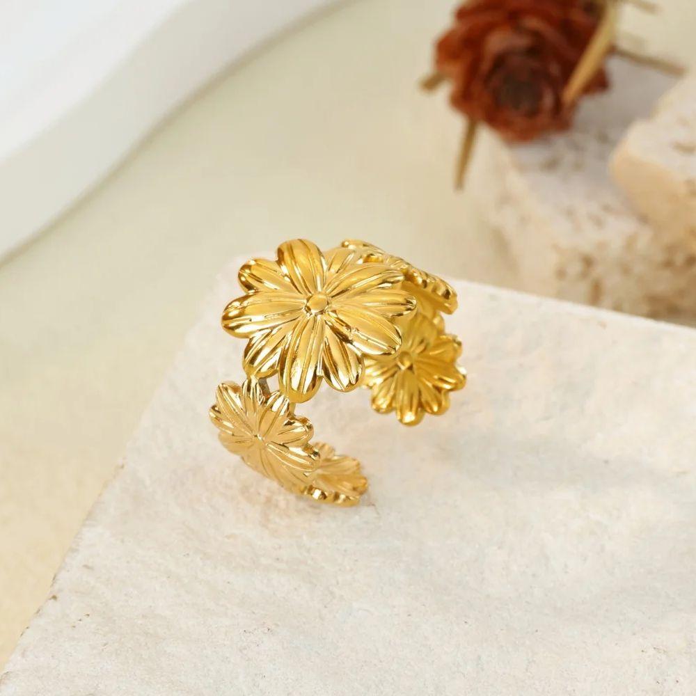 Daisy Flowers Stainless Steel Rings 18K Gold-plated Anti Fading Open Ring for Women Vacation Wedding Jewelry Accessories Gifts