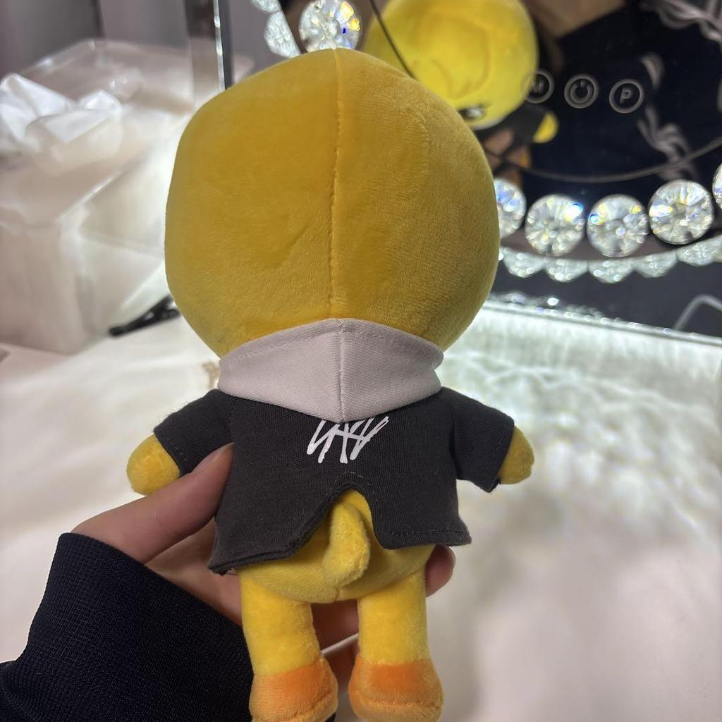 [USED] Pogari Skzoo Stuffed Animal Felix Stray Kids Official
