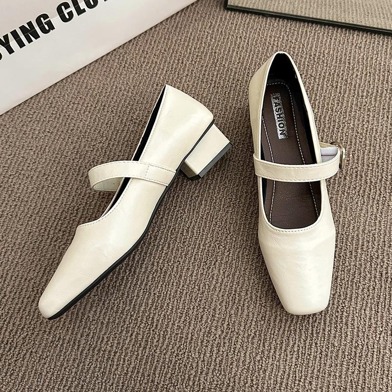 

Французский поздний вечерний бриз увеличение внутренней высоты туфли Мэри Джейн женские весна и осень 2025 новые нежные юбочные туфли с открытым верхом на низком каблуке 35