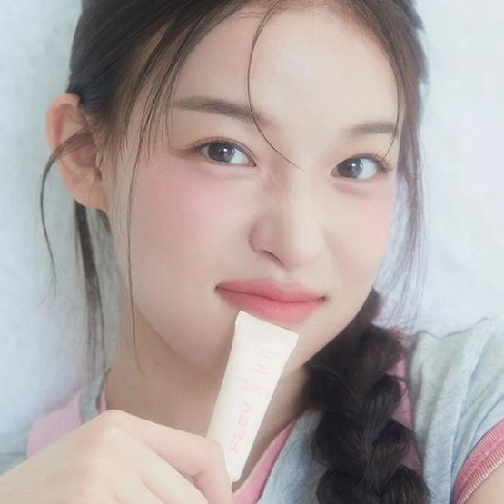 Feev Blush pentru obraji pufos (6 culori) 10g