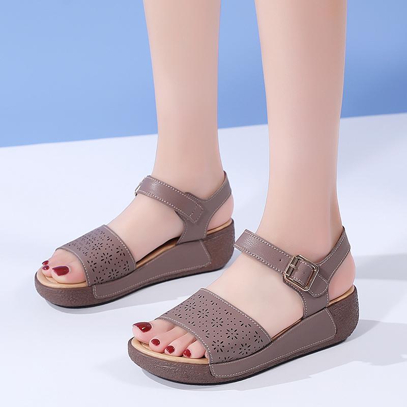 

Женские сандалии, летние базовые вещи, пляжная обувь на танкетке и платформе, повседневные сандалии с открытым носком и толстой подошвой для девочек больших размеров EU:41 коричневый