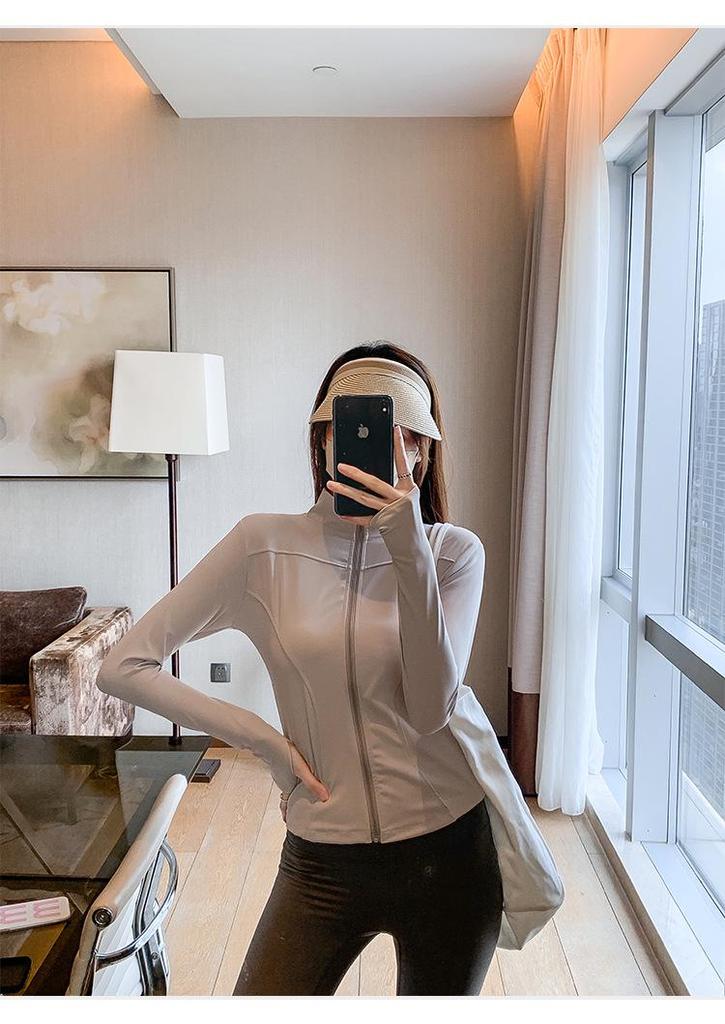 Women's Quick-Dry Stand Collar Fitness Jacket with Zipper - Breathable, Long Sleeve Sports Top for Running, Yoga, Outerwear.