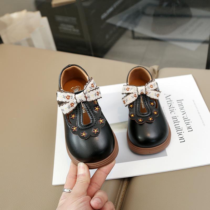 

[Spring Autumn Princess Soft Sole Leather Shoes for Girls Waterproof Breathable Baby Toddler Shoes Stylish] size 25 чорний