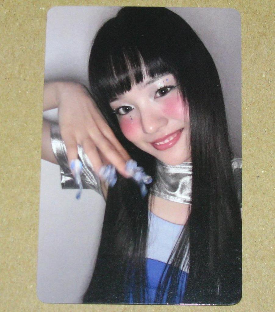 [USED] XG NEW DNA G VER Trading Card Julia JURIA Weverse