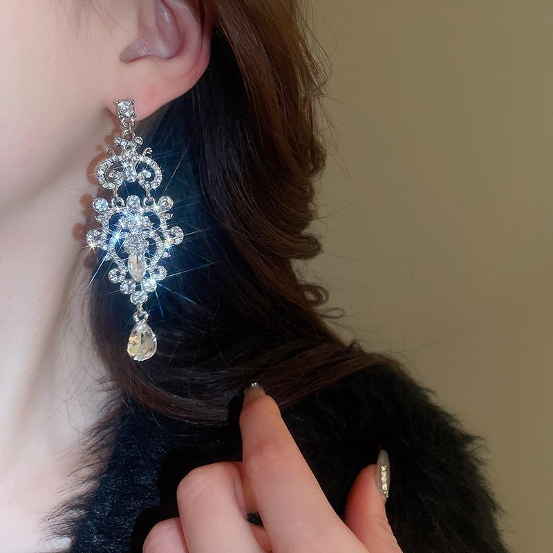 Exquisite Silver Needle Diamond Embedded Waterdrop Earrings Women's Fashionable Elegant Luxury Sensation Ear Jewelry