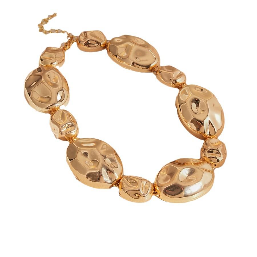 High-End European & American Metal Oval Earrings and Necklace Set - Simple Clavicle Chain for Women