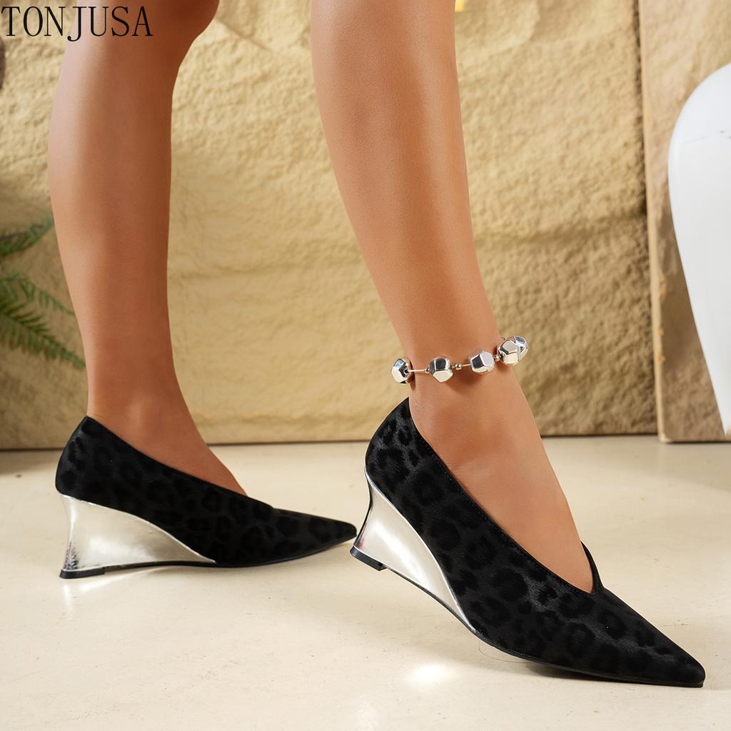 Retro Leopard Print Medium Heel Light Mouth Single Shoes Women's Cross-border Spring and Autumn Models Wedge Heel Fashion Shoes High Heels