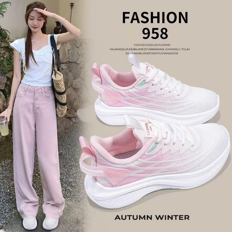 Summer breathable new fly-woven mesh sneakers lightweight running versatile student running sneakers women's shoes